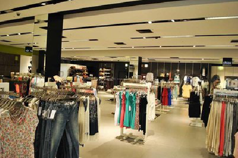 贵定商场里的店面怎么装修？